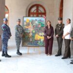 Mujeres de las Fuerzas Armadas entregan obra artística a la gobernadora Rocío Nahle