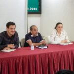 Gobierno de Veracruz acuerda apoyo a pescadores afectados por hidrocarburo en Laguna de Carrizal