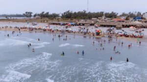 Tuxpan-turistas-playa