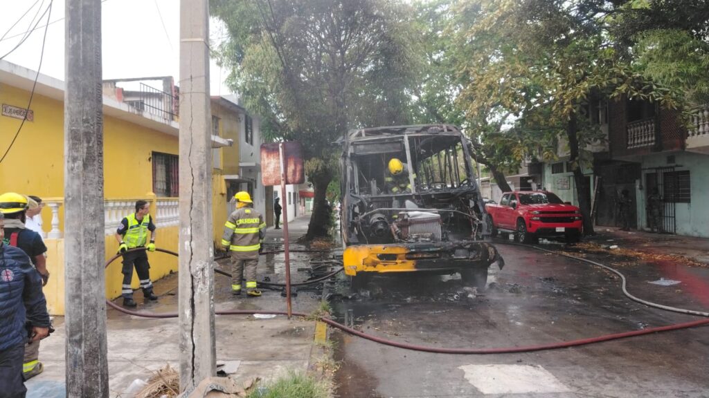 autobus quemado