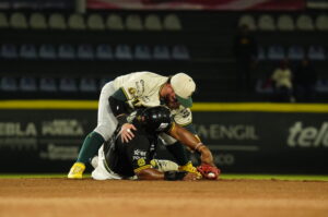 Pericos vs Bravos