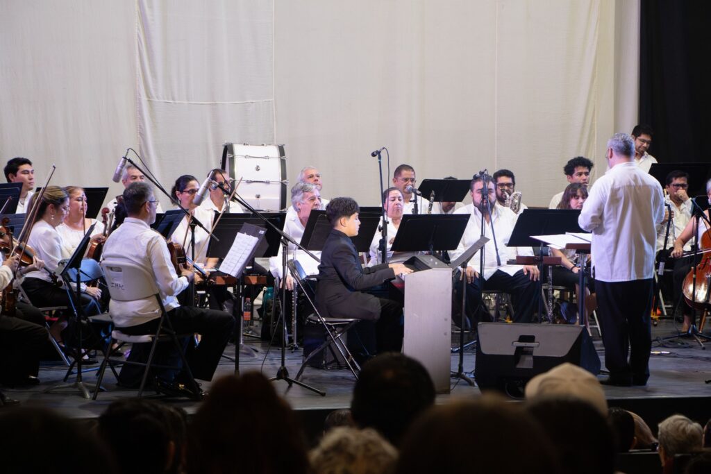 Orquesta Universitaria de Música Popular de la UV-01