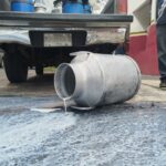 Productores lecheros de Xico, Naolinco y Acajete denuncian pérdidas de hasta 400 mil pesos diarios; exigen prioridad en compra local
