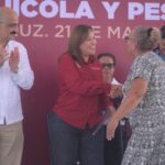 Cumple Rocío Nahle con pescadores; inicia entrega de apoyos a más de 20 mil productores WhatsApp Image 2026-05-21 at 12.36.44 PM