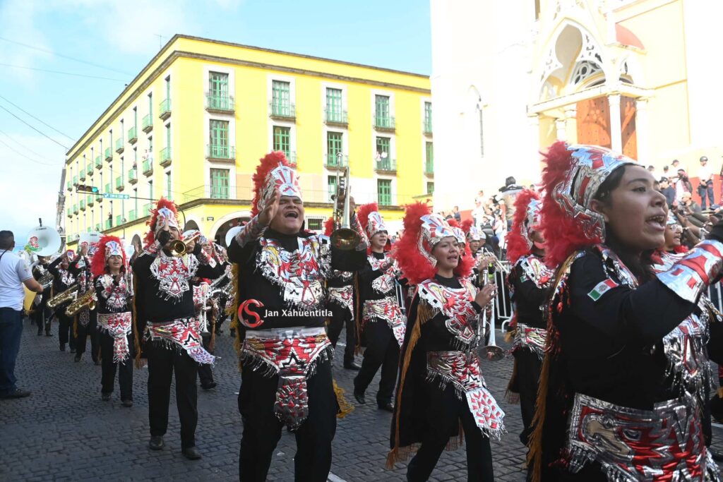 Búhos Marching Band