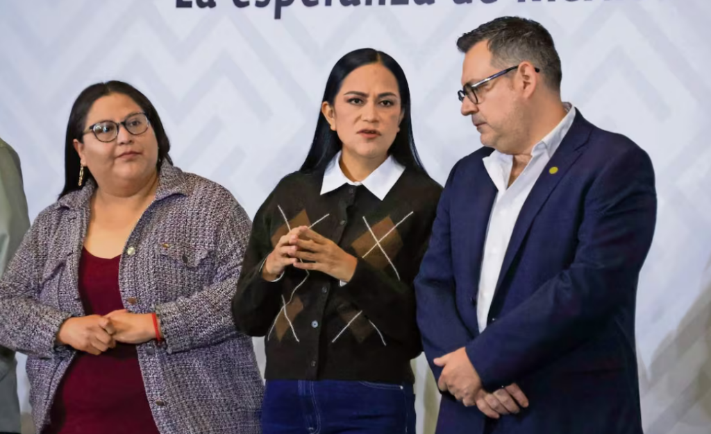 Citlalli Hernández y Ariadna Montiel