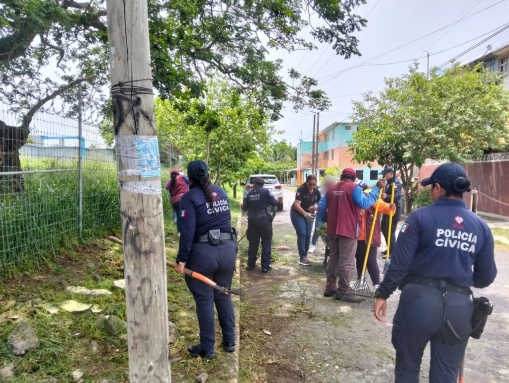 policías