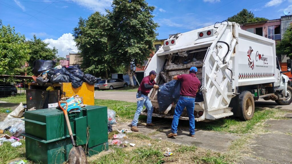 servicio de limpia pública-basura-Coatepec