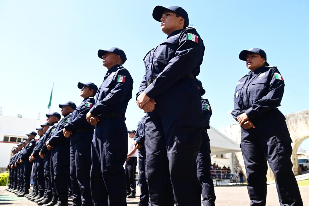 policías