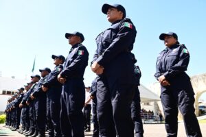policías