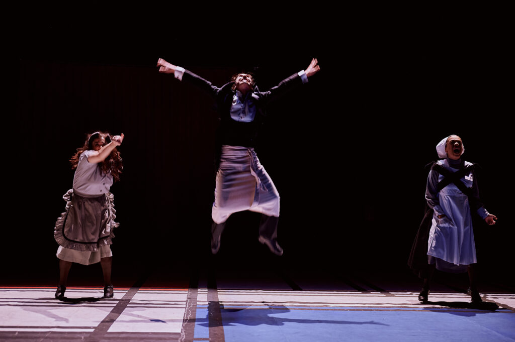 DerretirLasEsquinas-obra de teatro UV