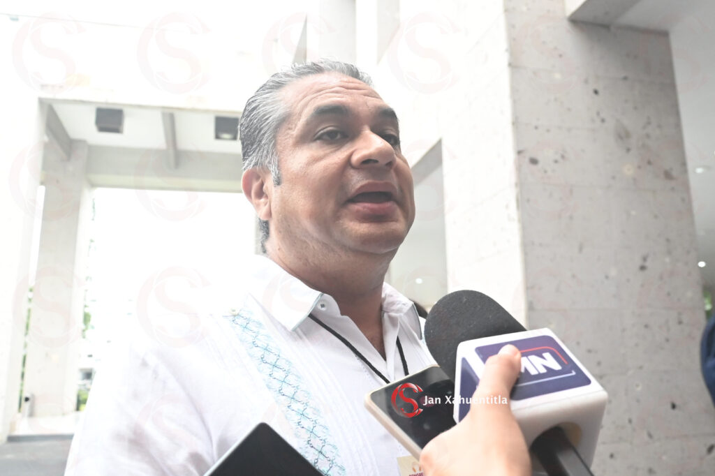 Gilberto Constituyente