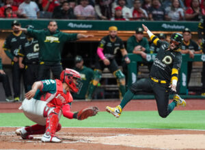 Pericos vs Diablos