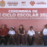 Veracruz arranca ciclo escolar con más de 2 millones de estudiantes; celulares quedan fuera de las aulas