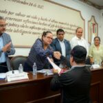 En coordinación con el IVEA, Ayuntamiento entrega certificados de alfabetización