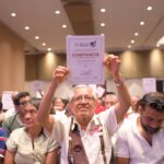 Justicia social: 535 trabajadores y pensionados de Veracruz dejan atrás sus créditos de vivienda