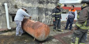 bomberos-tanque de gas LP